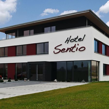 Hotel Sentio Vöhringen エクステリア 写真